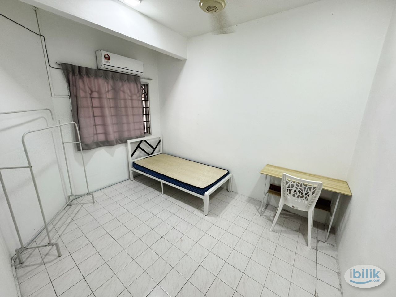Middle Room at Bandar Utama, Petaling Jaya, Nearby👉One Utama, Centre Point,First Avenue,Meng Yien Food Court📍😍🚩 - Image 1