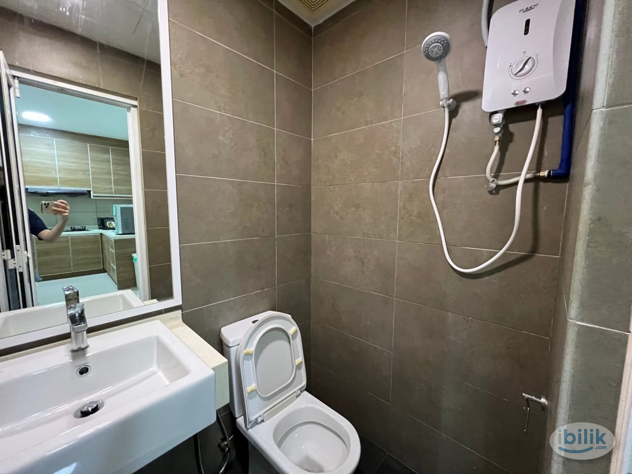 Middle Room at Setapak, Kuala Lumpur - Image 2