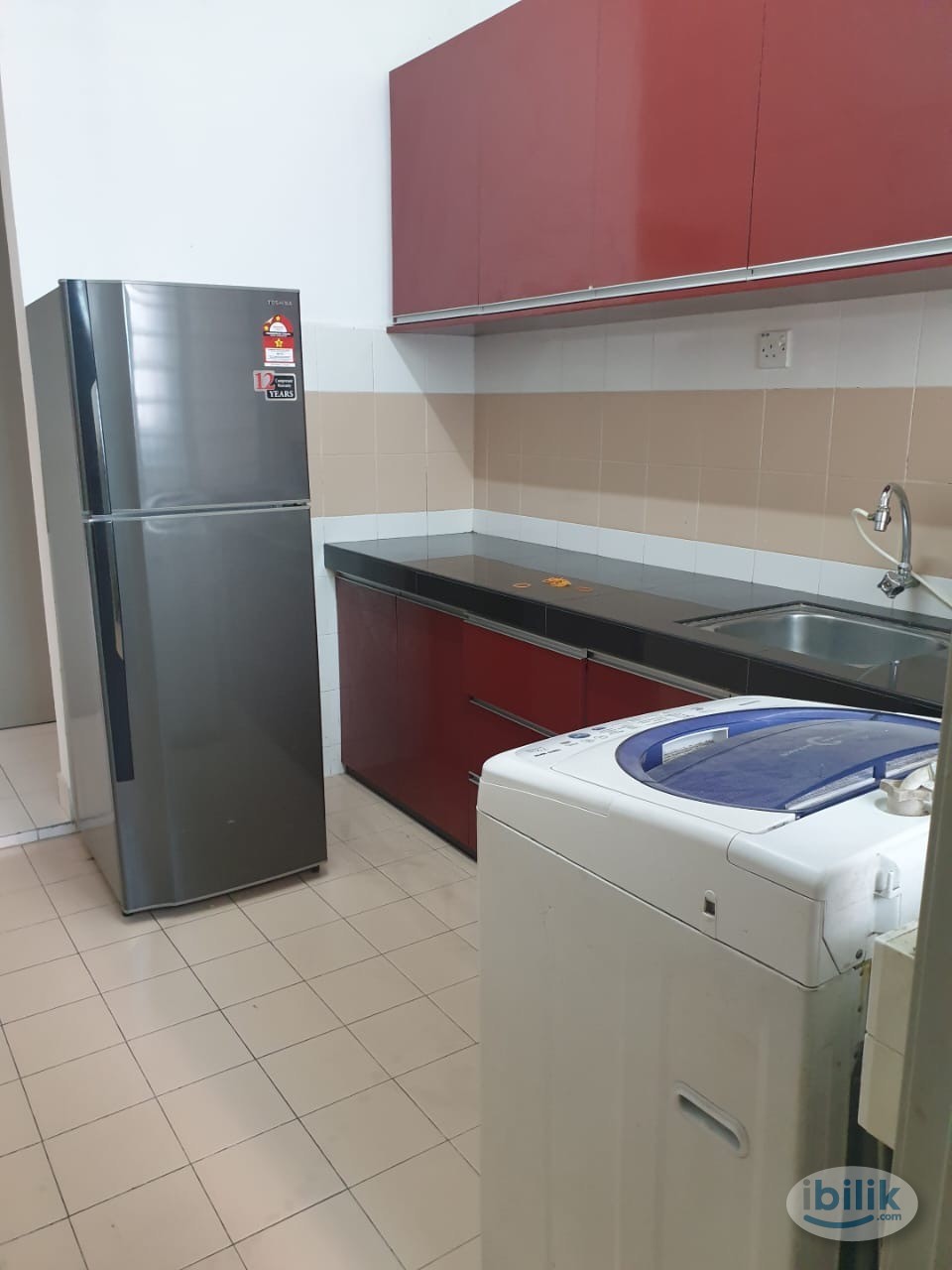 Small room in females unit at Residensi Laguna condo, Bandar Sunway - Image 3