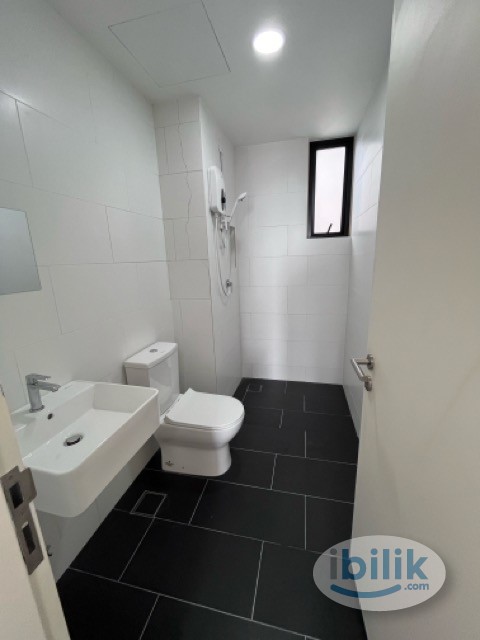 Master Room at SQWhere, Sungai Buloh - Female Unit - Image 2