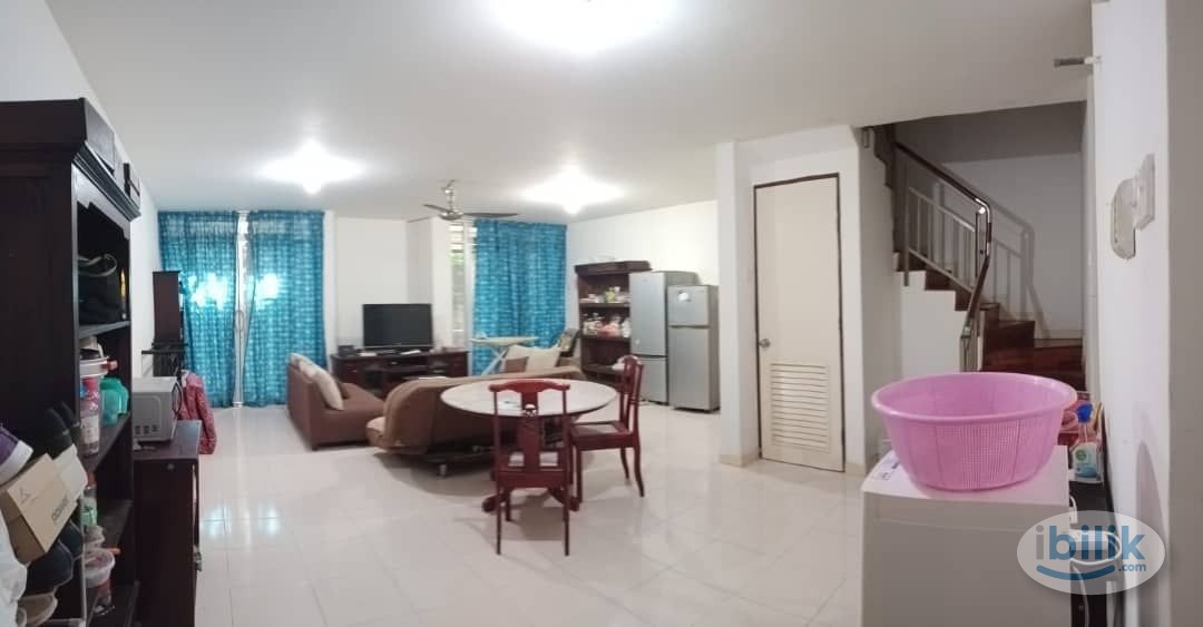 Middle Room at Cyberia SmartHomes, Cyberjaya - Image 5