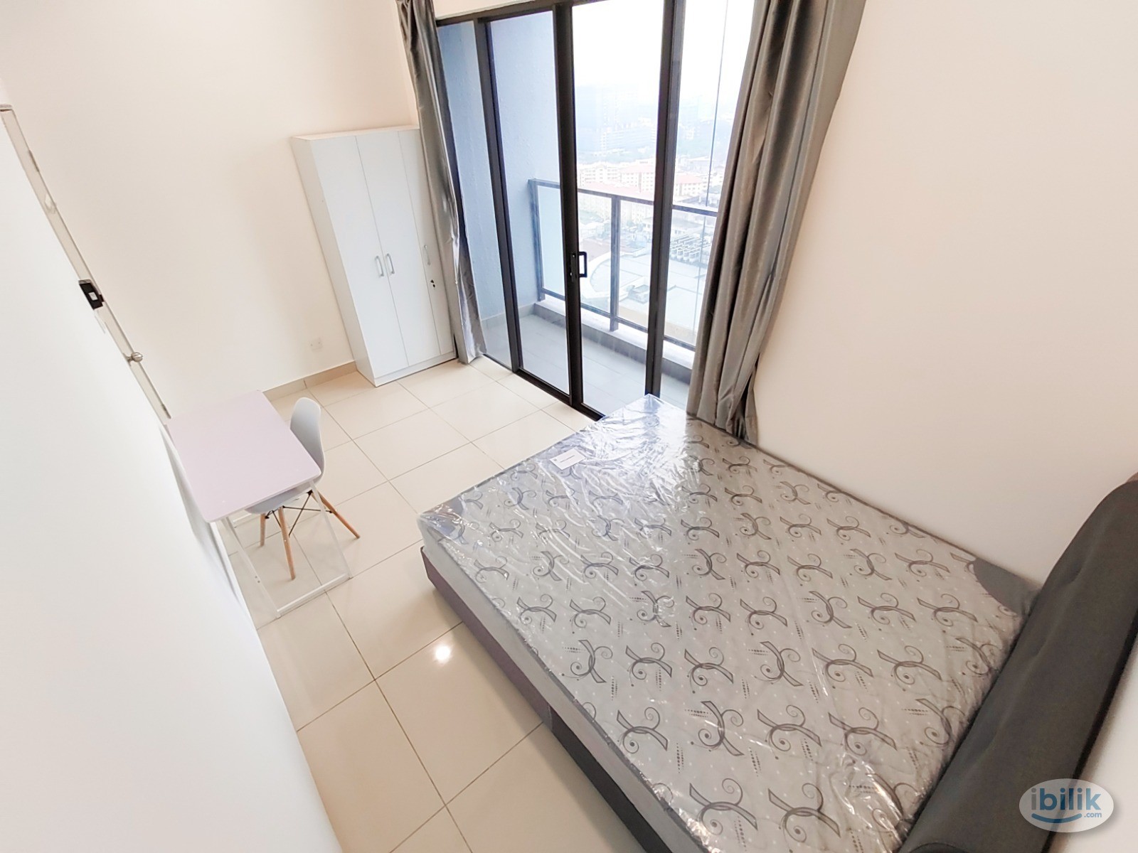 Middle Room with balcony at Trion @ KL, Sungai Besi - Image 2