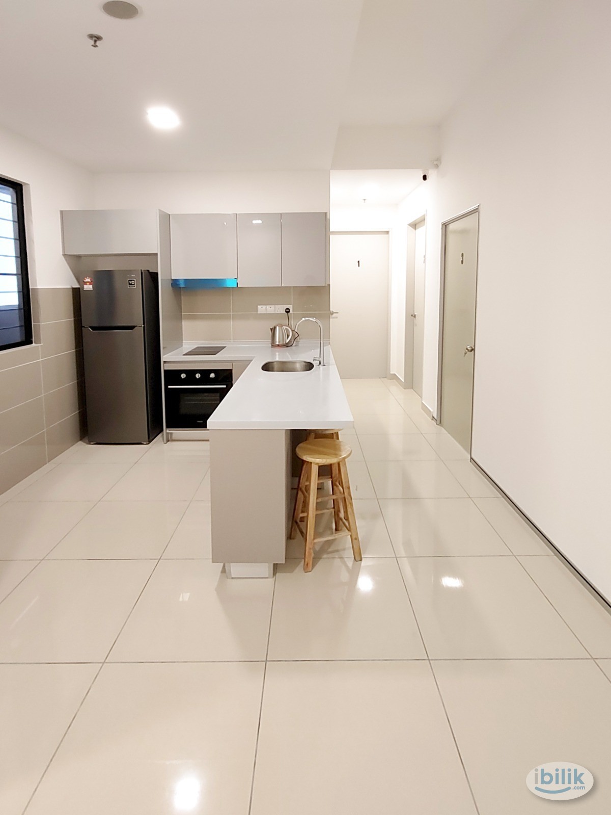 Middle Room with balcony at Trion @ KL, Sungai Besi - Image 3