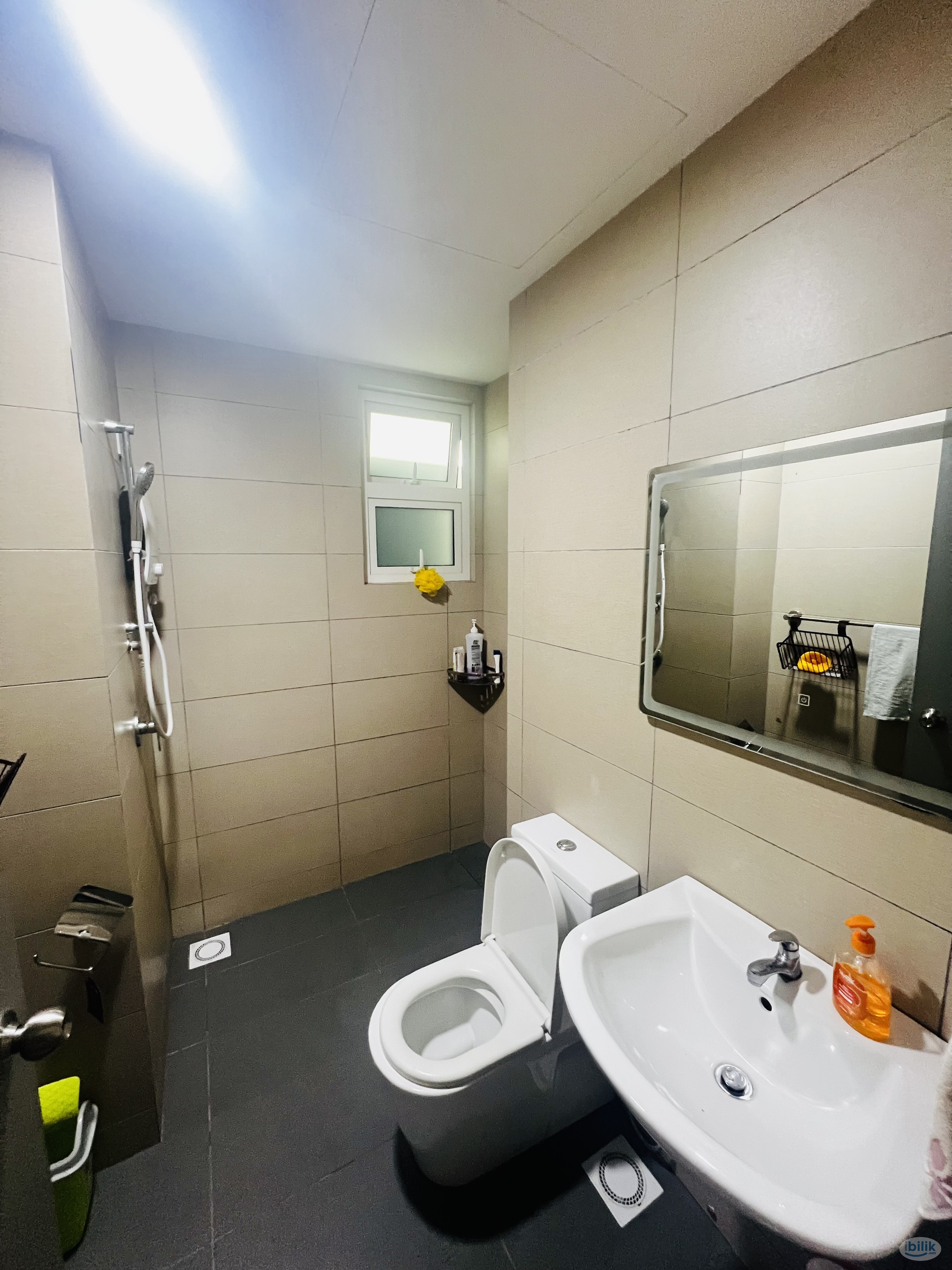 Middle Room at TR Residence, Kuala Lumpur - Image 3