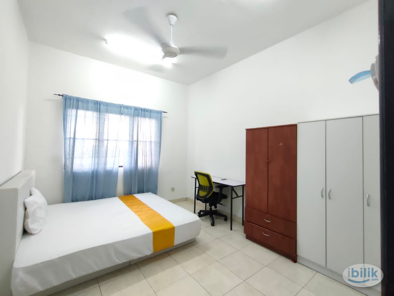 Pelangi Utama Condominium female master - Image 2