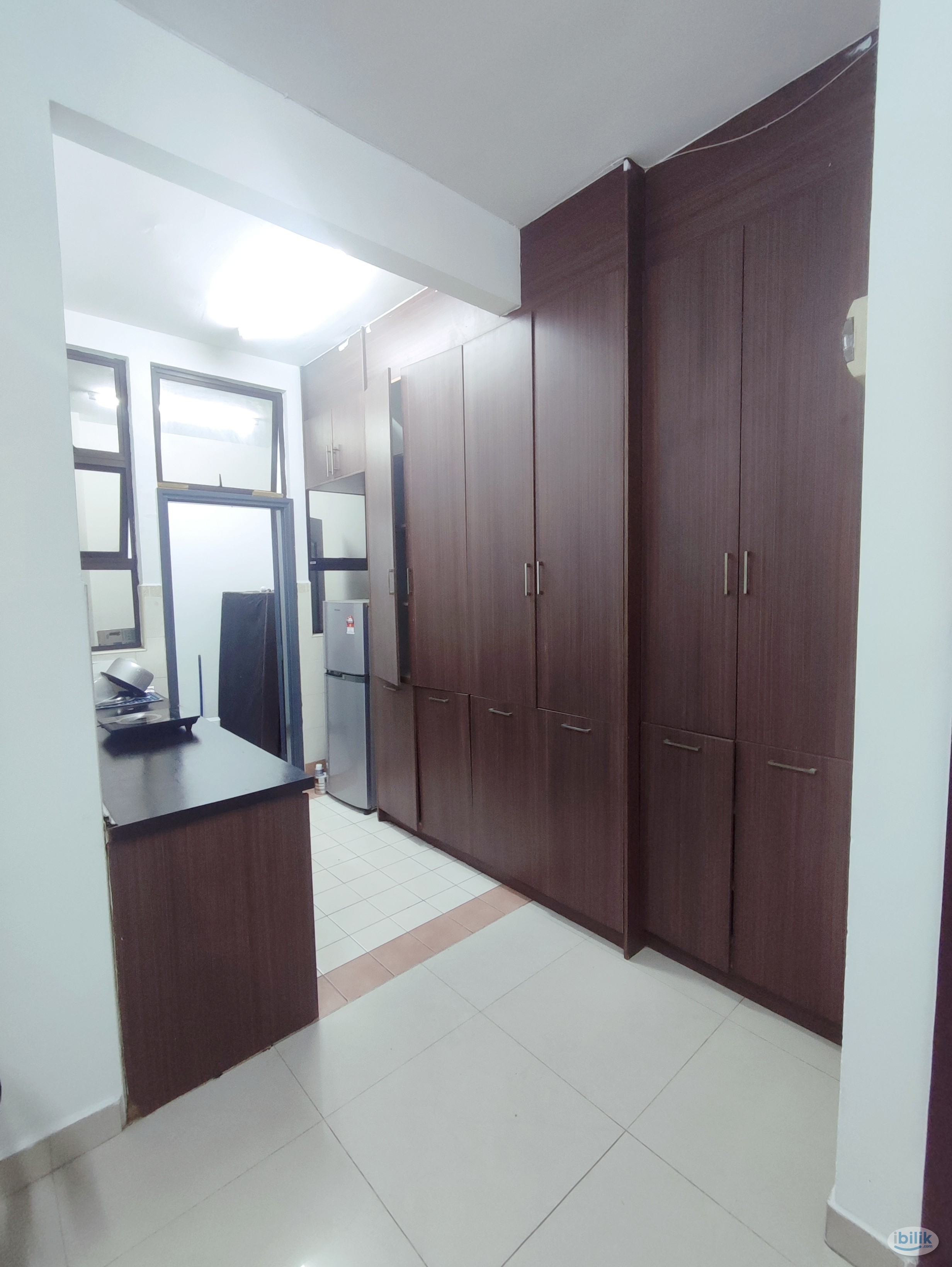 Pelangi Utama Condominium female master - Image 4