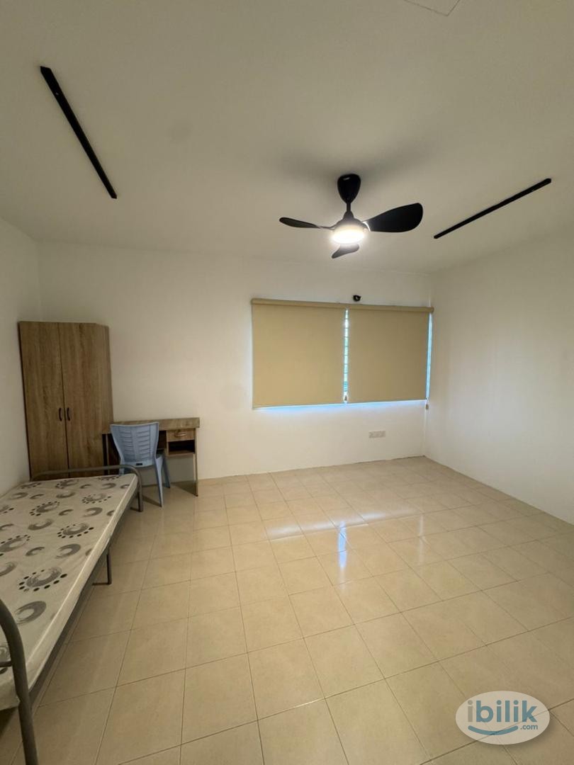 Taman Bayu Perdana, Klang @ LANDED HOUSE WITH 4 ROOM ! - Image 1