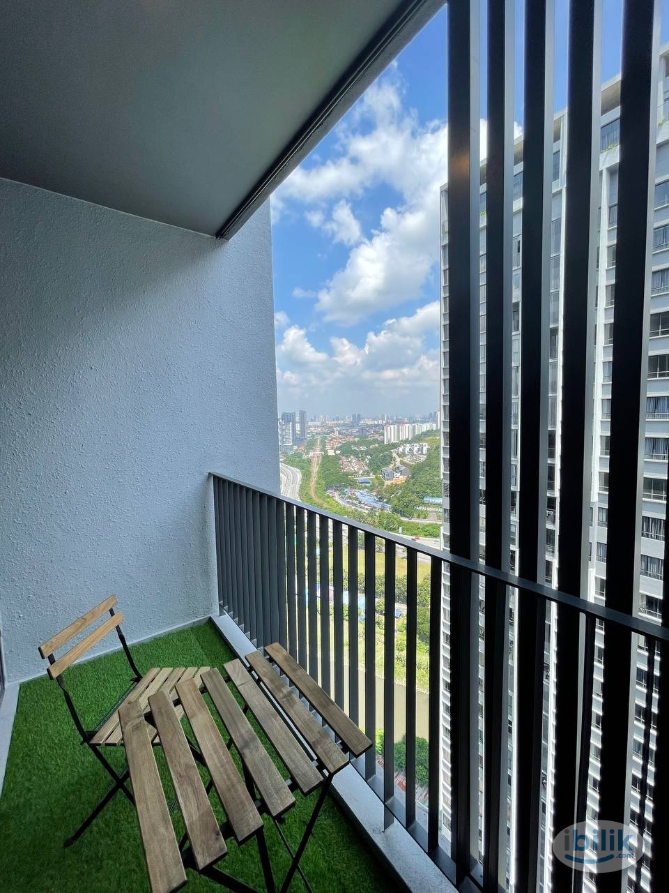 Middle Room With Balcony at Millerz Square, Old Klang Road - Image 2