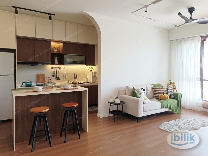 Middle Room at Emerald 9, Cheras - Image 1