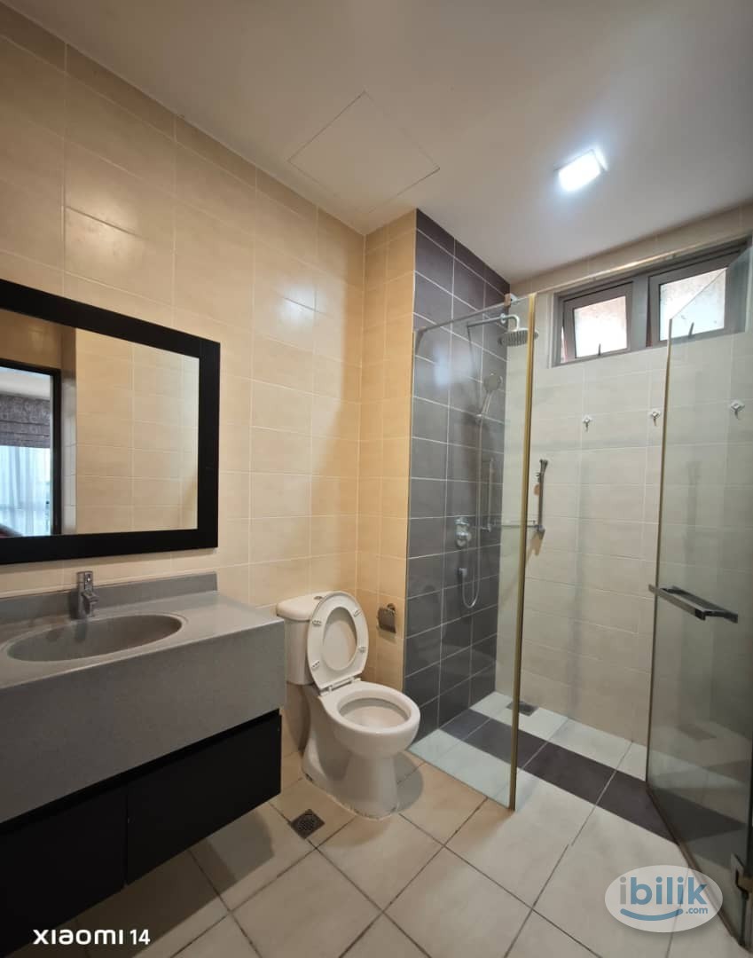 Middle Room at Shaftsbury Square, Cyberjaya - Image 4
