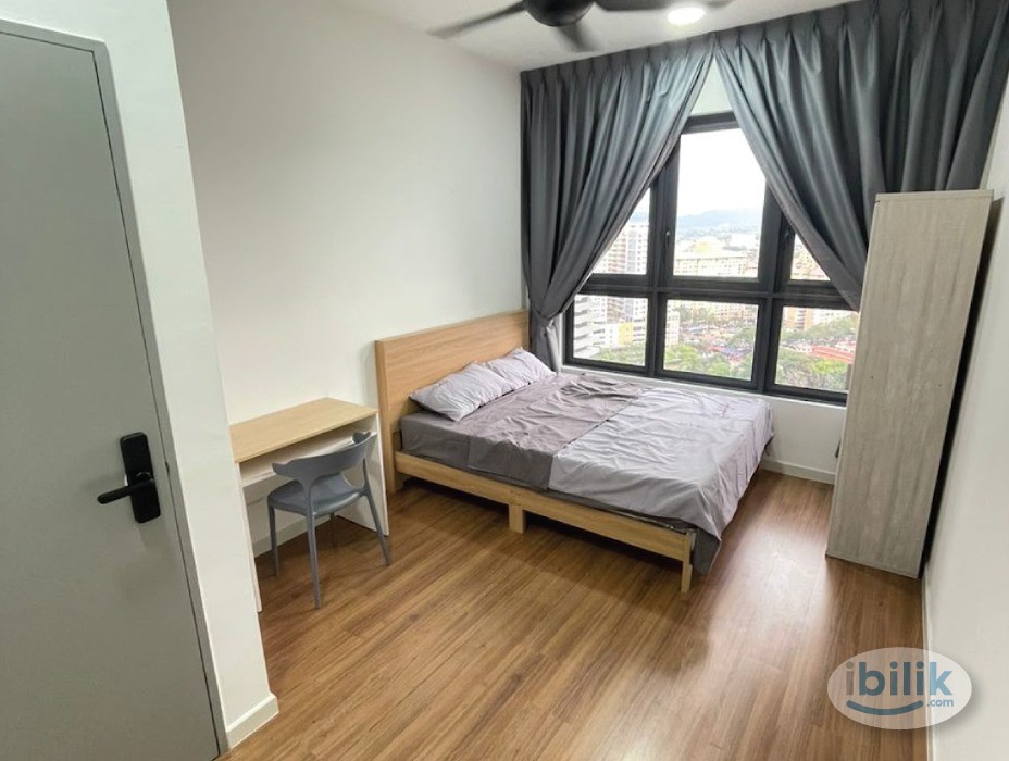 【WALKING TO MRT + ATTACHED BATHROOM】Master Bedroom for rent - Image 1