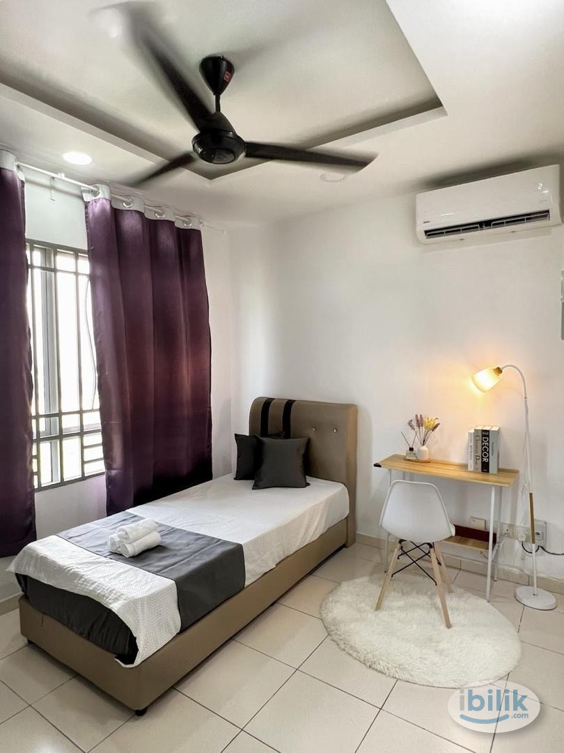 Middle Room at Batu Kawan, Seberang Perai - Image 1
