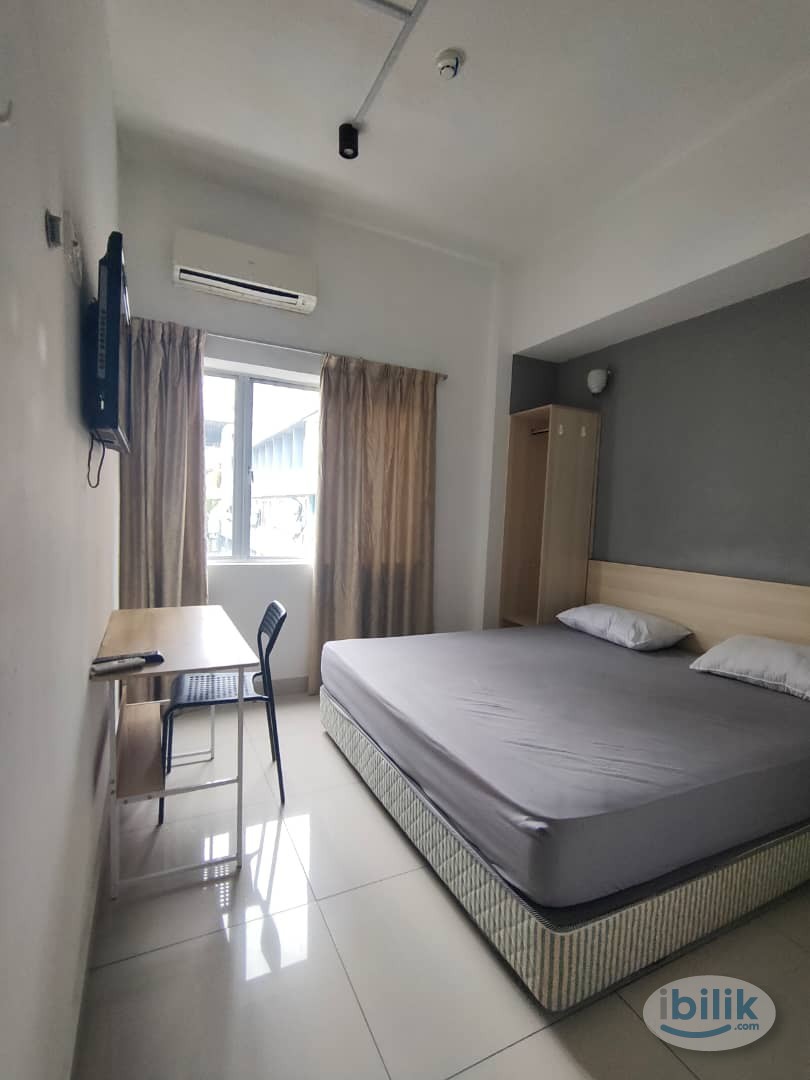 Master Room at Atria Mall 🛍️ | 3 mins walk to Bus stop 🚏 - Image 2