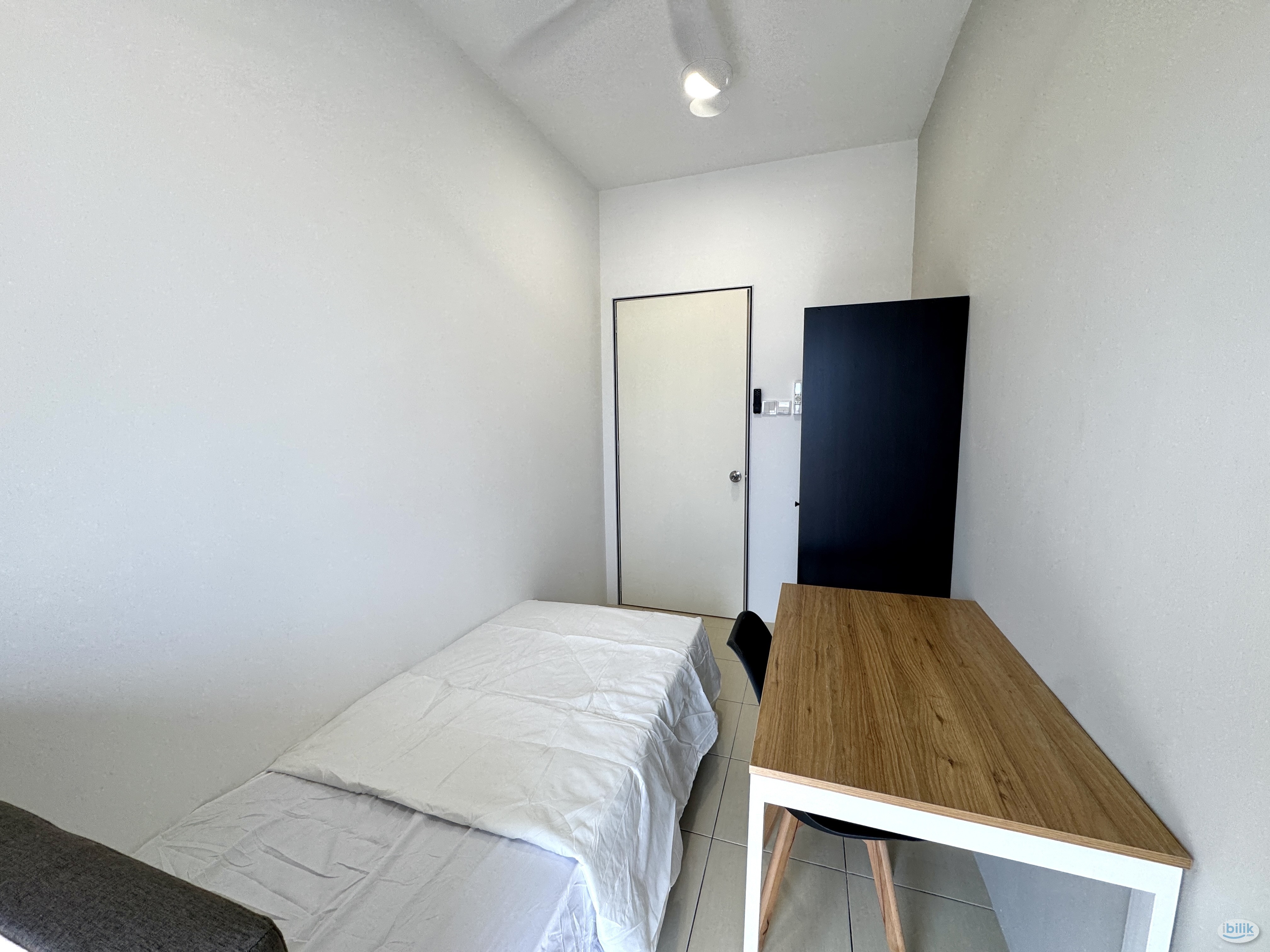 Fully Furnished Single Bedroom For Rent - Image 2