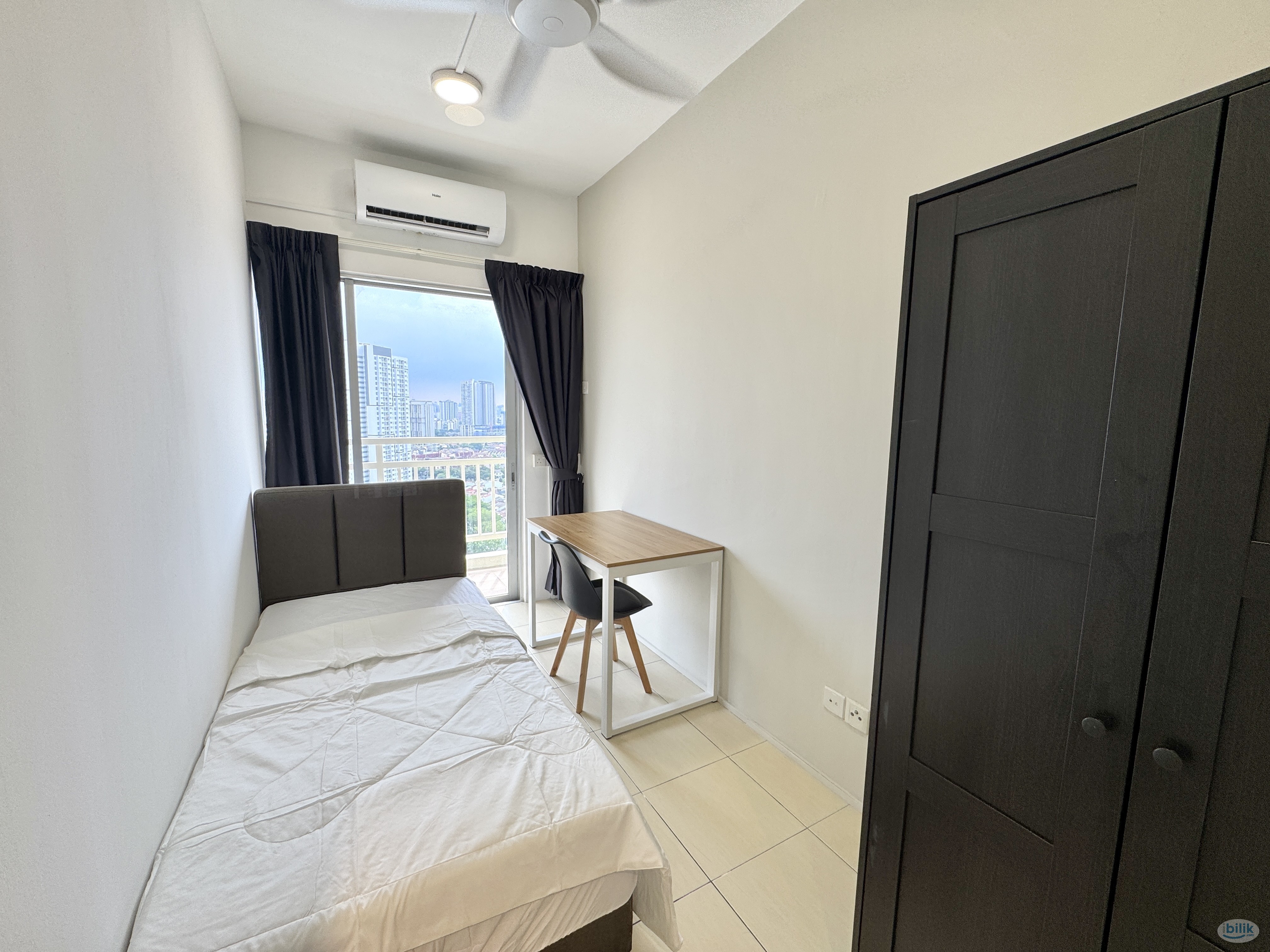 Fully Furnished Single Bedroom With Private Balcony For Rent - Image 1