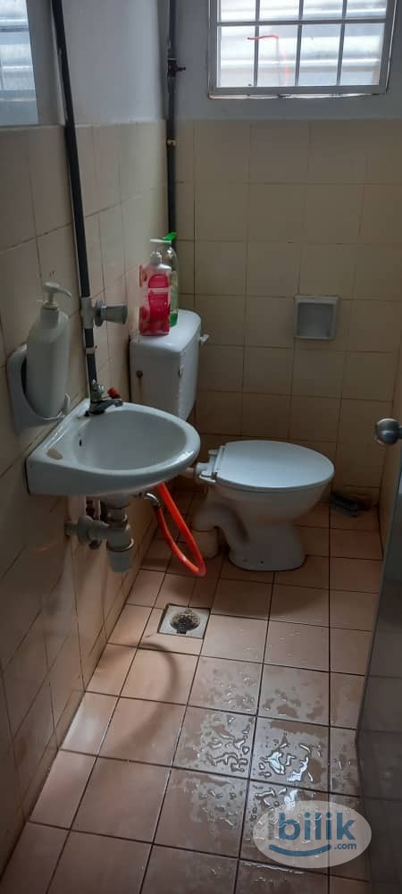 Single Room at Damansara Damai, Petaling Jaya - Image 4
