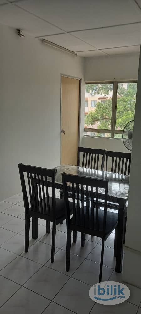 Single Room at Damansara Damai, Petaling Jaya - Image 1