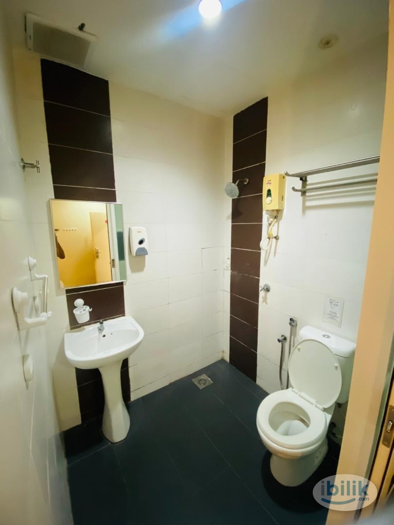 MRT Surian Walking 2 minutes🔥Fully Furnished Hotel Rooms to Rent in Kota Damansara near Strand Mall, Free Wifi🔥  Kota Da - Image 4