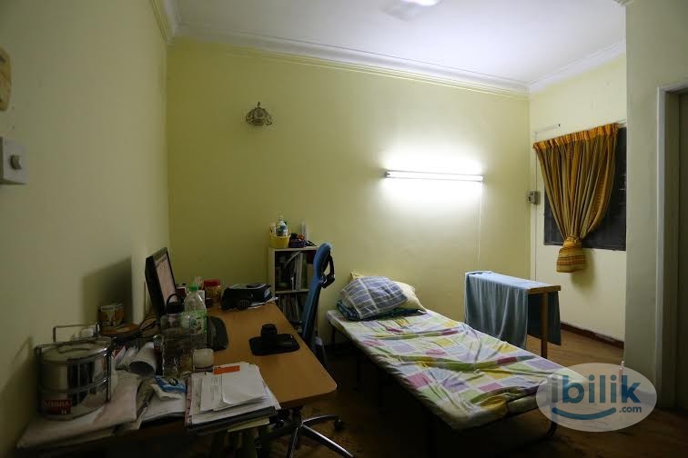 Bukit Rahman Putra Middle Room for Rent - Image 4
