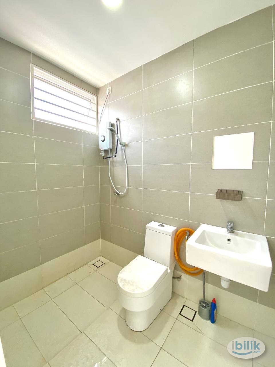 🌟 Bilik Sewa Bajet Taman Suriaman – Medium Room, Low Depo! 🌟 - Image 2