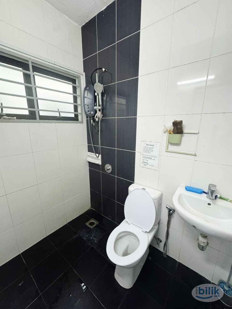Single Room with Air-Condition in Bandar Utama Near One Utama Mall / MRT Bandar Utama 🌈🔥 - Image 4