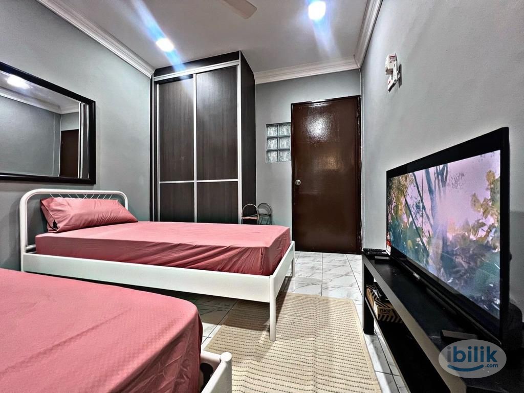 Middle Room at Bangsar South, Pantai - Image 2