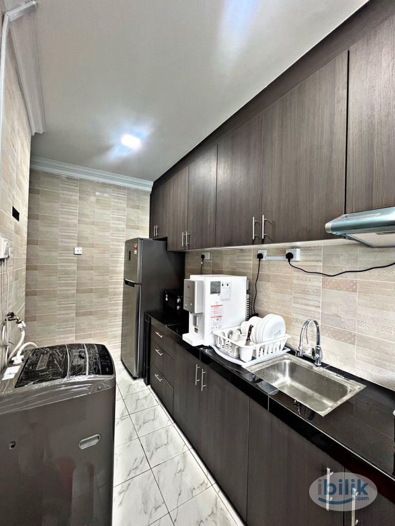 Middle Room at Bangsar South, Pantai - Image 4