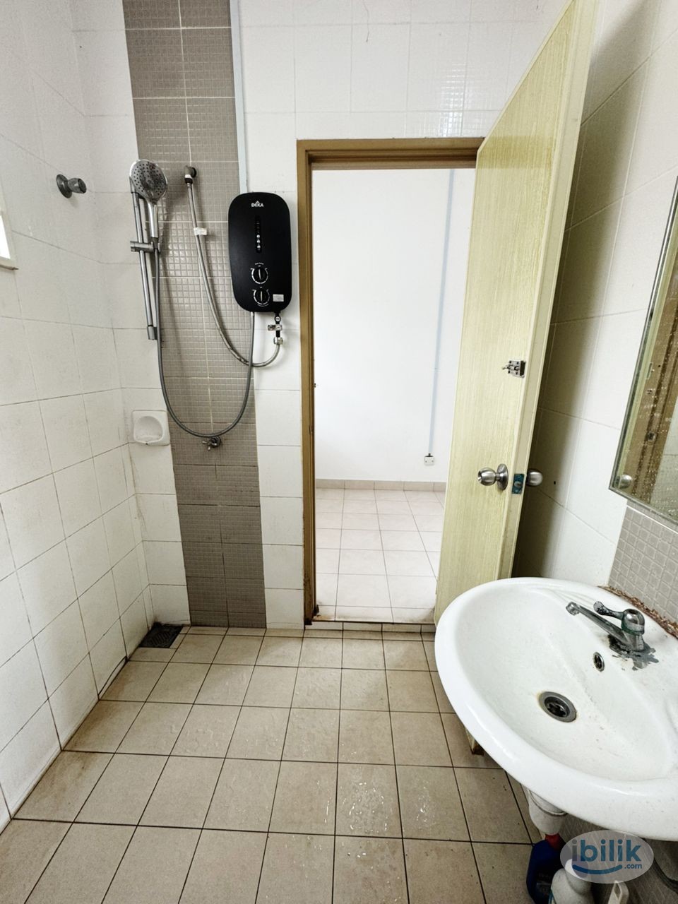 END YEAR PROMO 🔉 Room for Rent + Air-Cond at Setia Alam near Setia City Mall, Taipan - Image 3