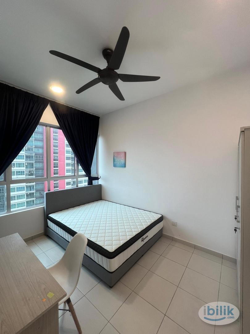 zero deposit‼️all female master room with toilet (cosmo) at the zizz damansara damai - Image 1