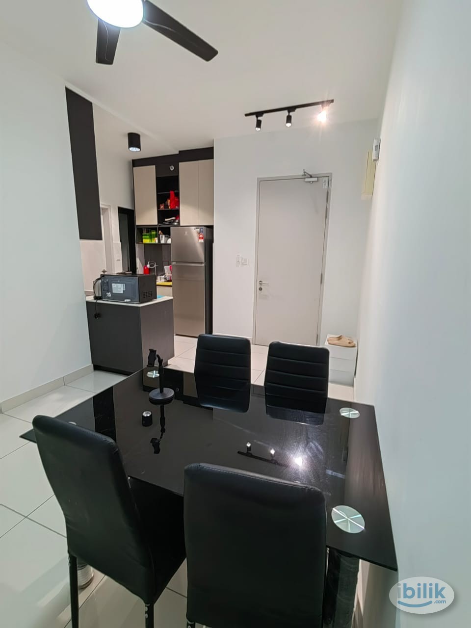 Master Room at Bandar Rimbayu, Amber Residence Shah Alam - Image 4