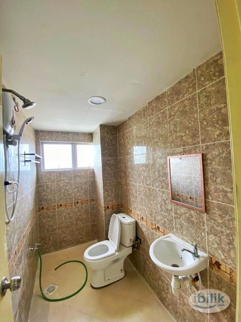 Middle Room at Kepong Central Condominium, Kepong - Image 3