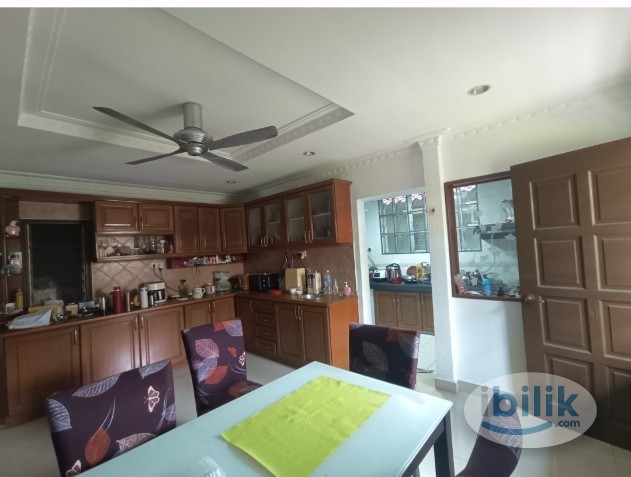 Middle Room at Taman Serdang Raya, Seri Kembangan - Image 5