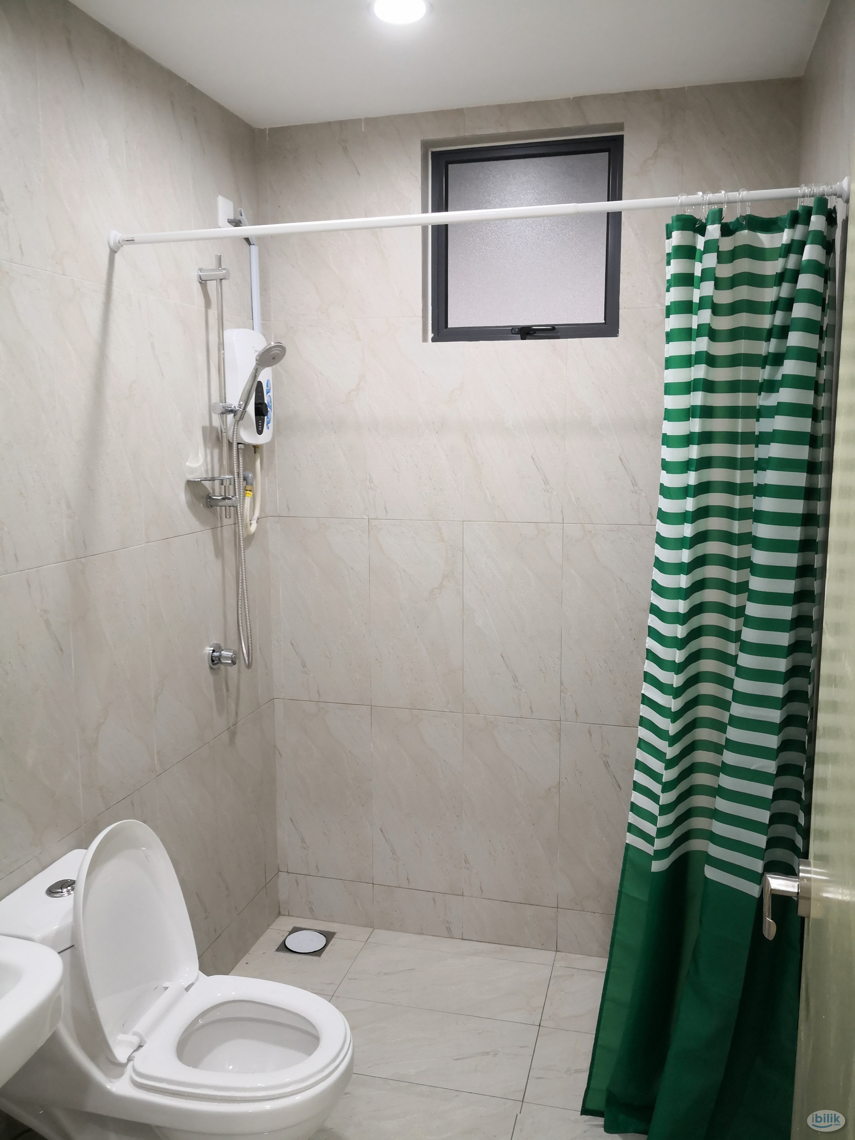 Balcony Room with Free Wifi and Common Electricity - Image 3