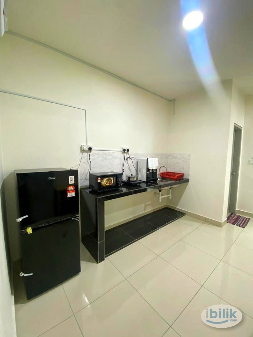 Middle Room at Damansara Damai, Petaling Jaya - Image 1