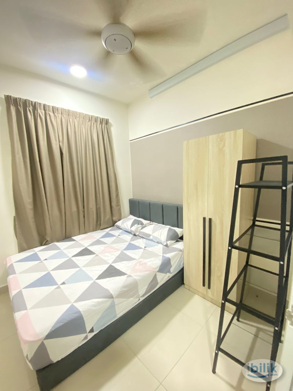 Middle Room at Damansara Damai, Petaling Jaya - Image 4