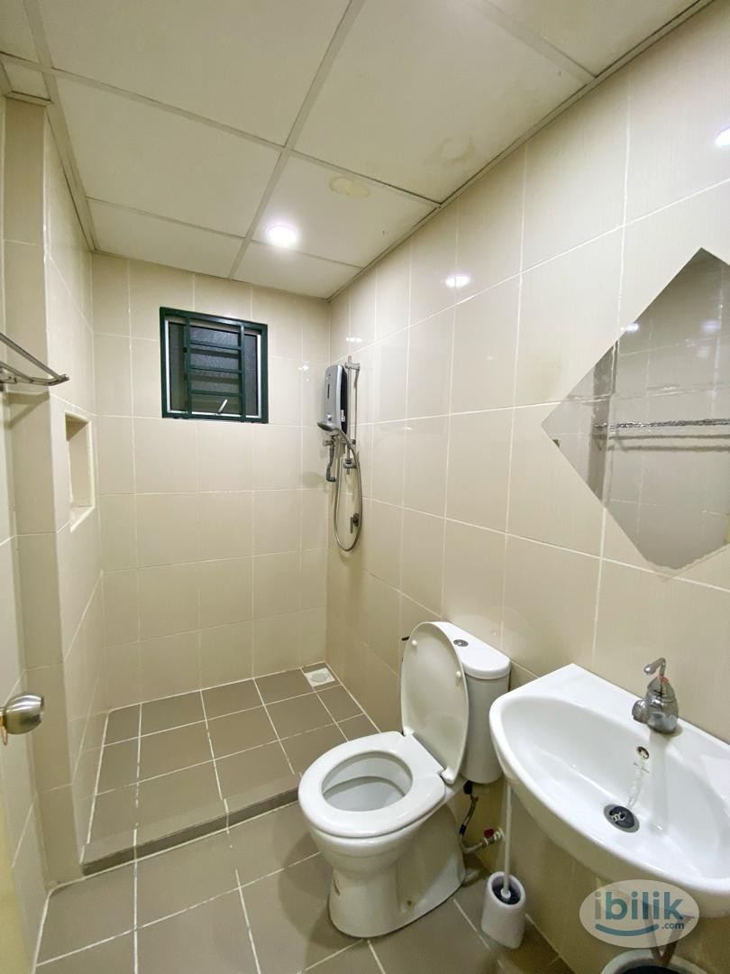 Master Room at OUG Parklane, Old Klang Road - Image 4