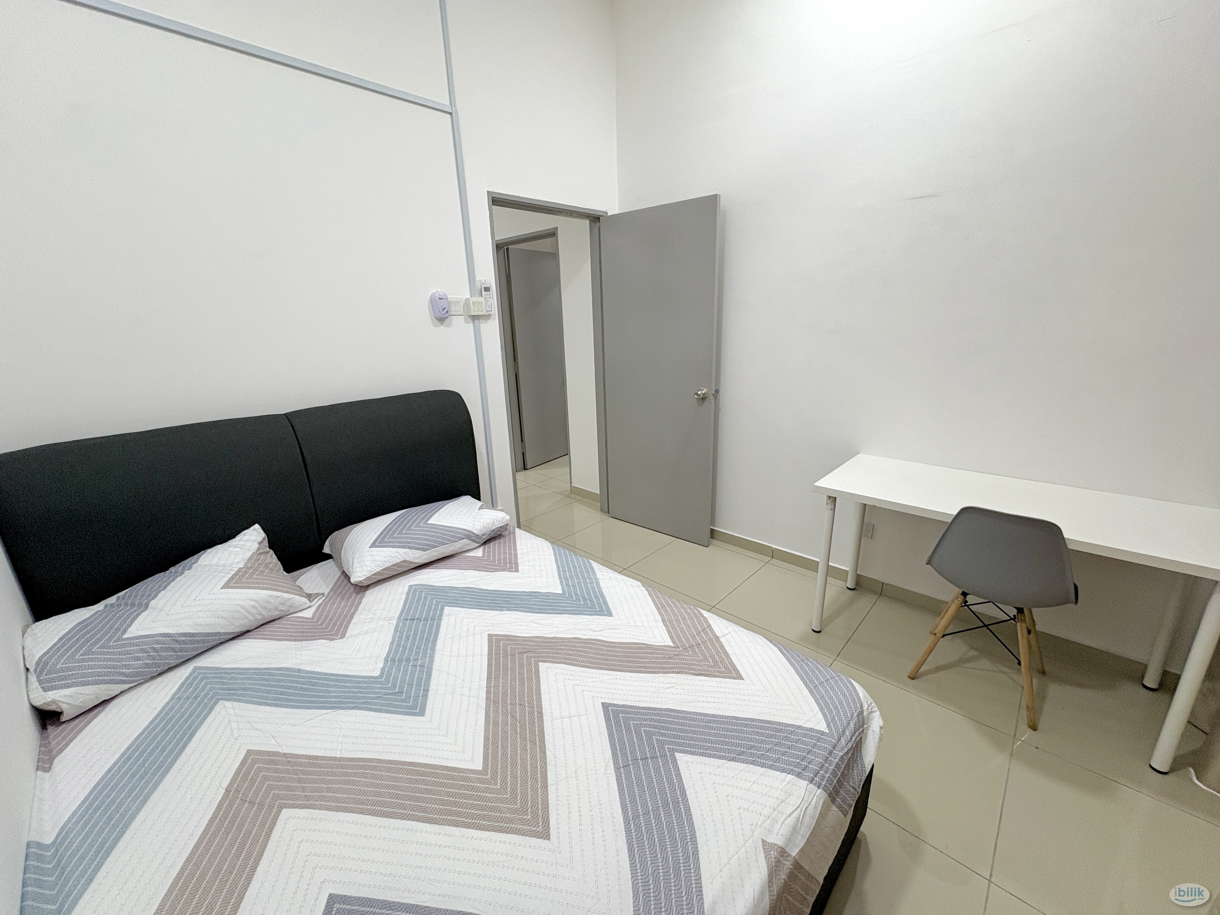 Middle Room at Damai Vista, Cheras South - Image 4