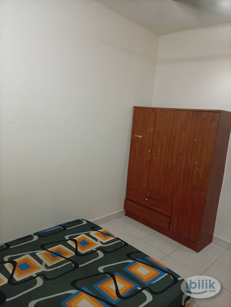 Middle Room at Cyberia SmartHomes, Cyberjaya - Image 1