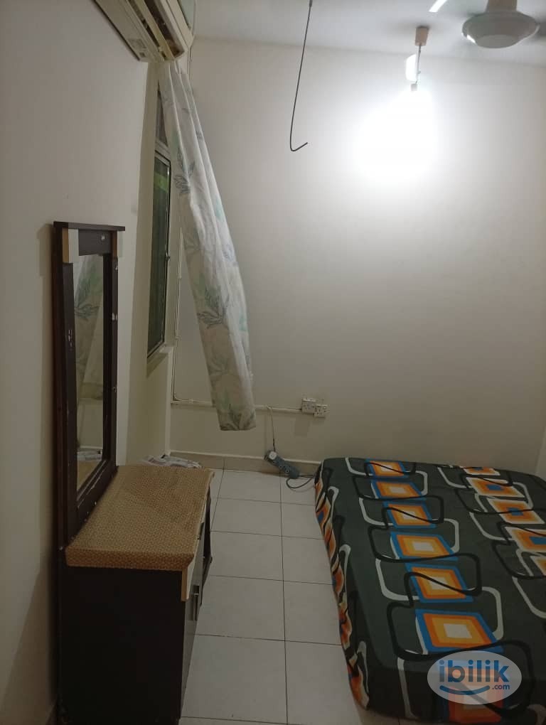 Middle Room at Cyberia SmartHomes, Cyberjaya - Image 2