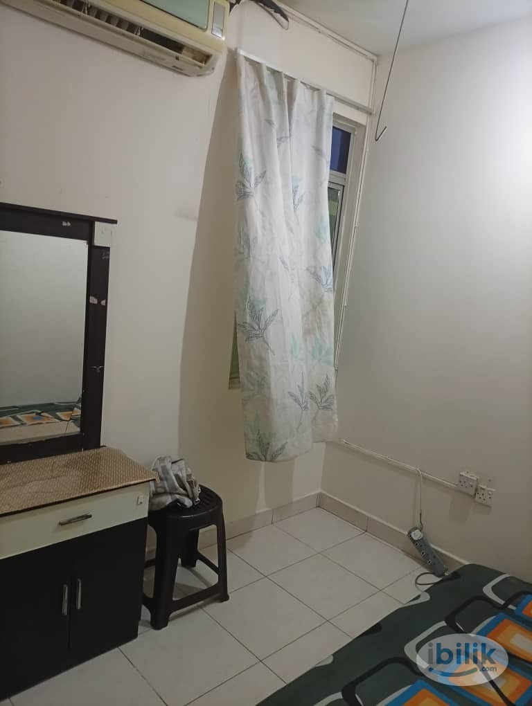 Middle Room at Cyberia SmartHomes, Cyberjaya - Image 3