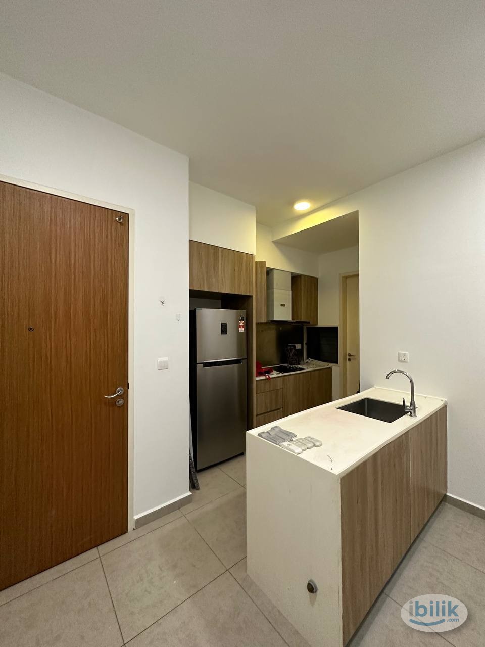 Middle Room at The Petalz, Old Klang Road - Image 4