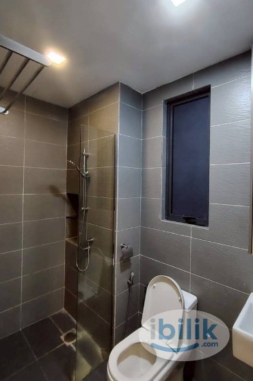 🏠Old Klang Road Petalz middle room with balcony - Image 3
