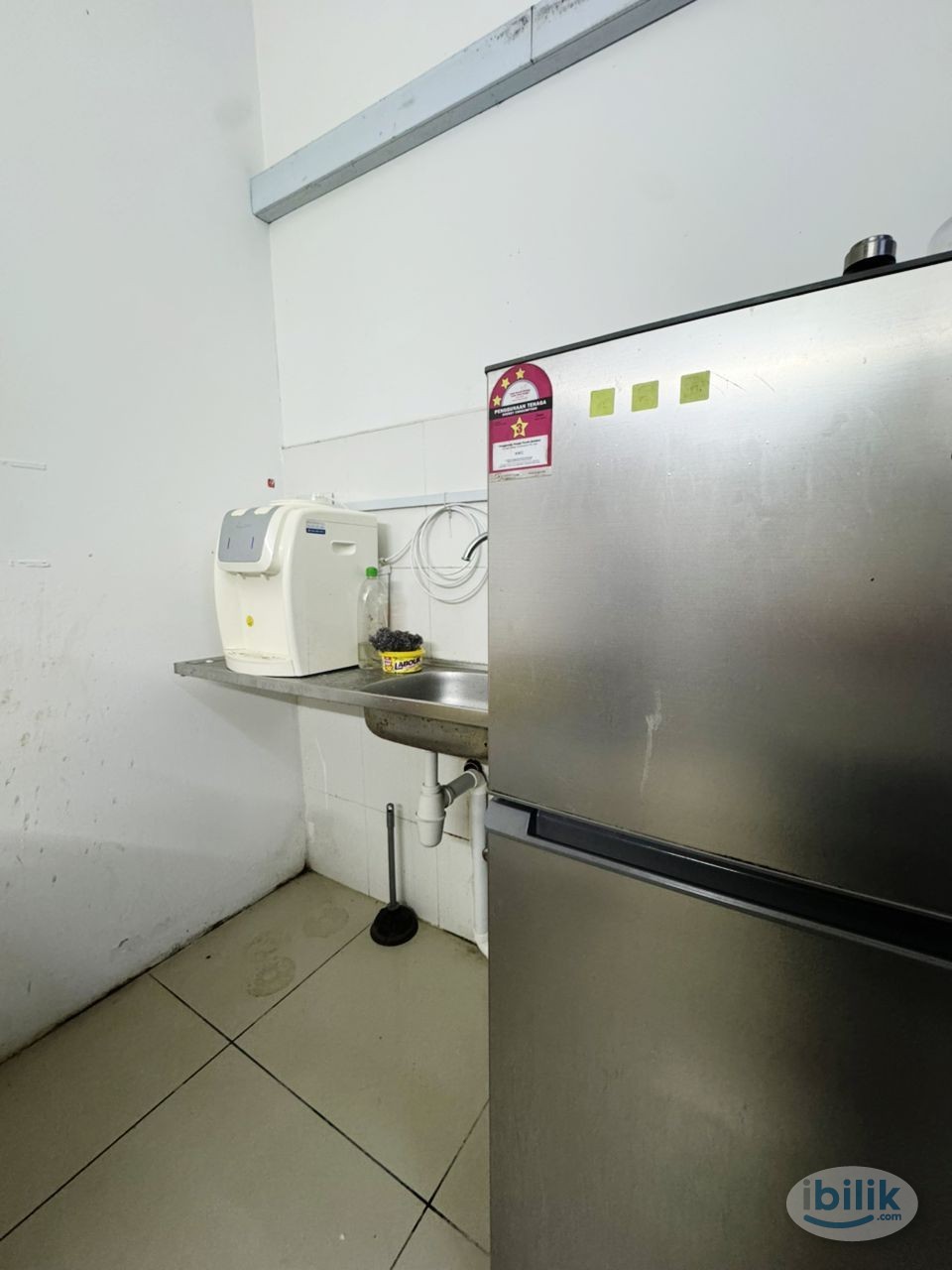 🚩SETIA ALAM MIDDLE ROOM WITH ATTACHED BATHROOM FOR RENT🏡🏡 - Image 1