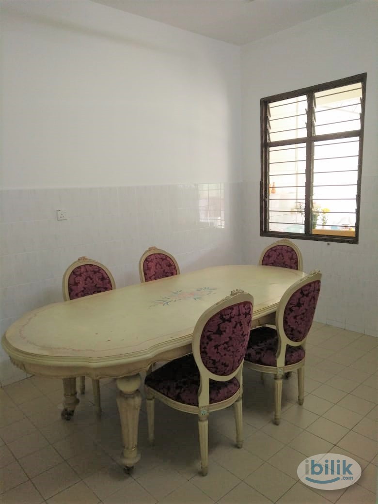 Middle Room at Batu Kawan, Seberang Perai - Image 4
