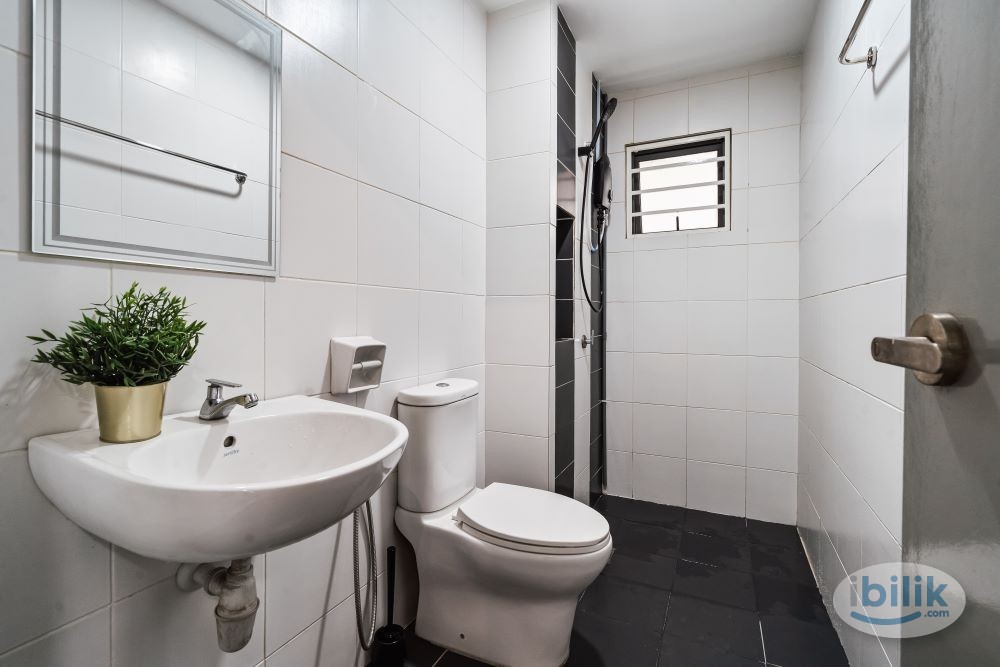 Exclusive Middle Room at Metia Residence, Shah Alam - Image 2