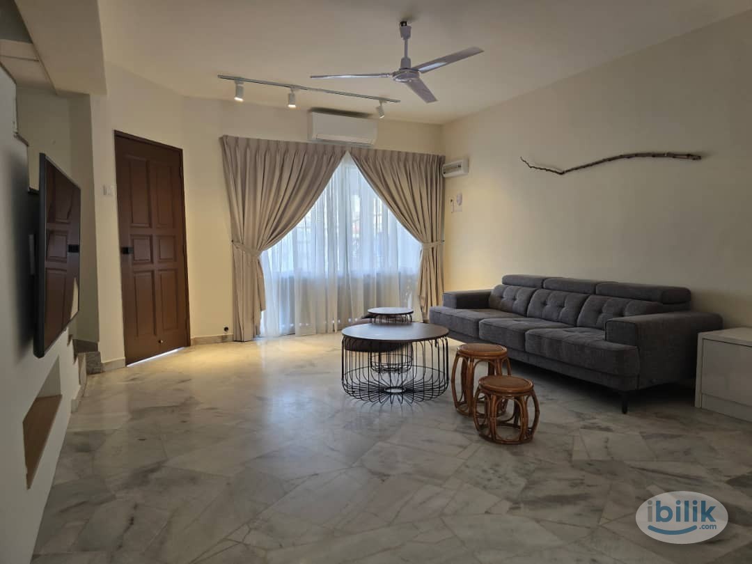 Middle Room at Puchong, Selangor - Image 1