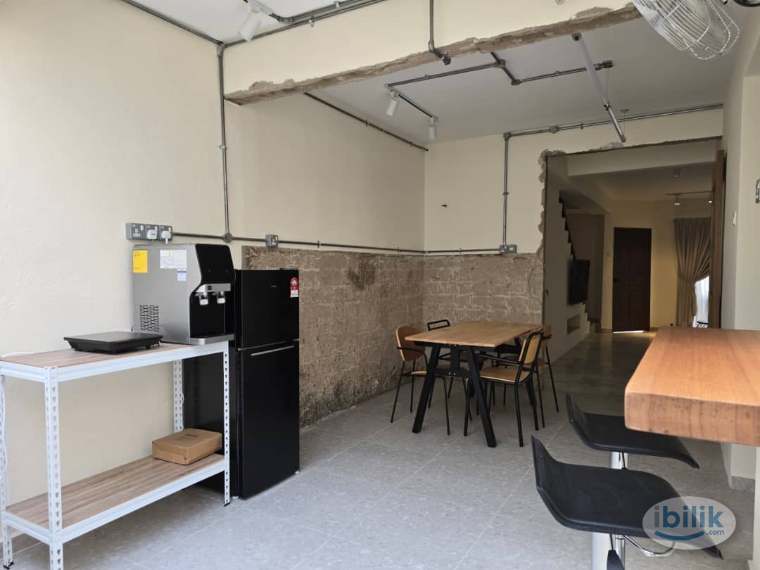 Middle Room at Puchong, Selangor - Image 2