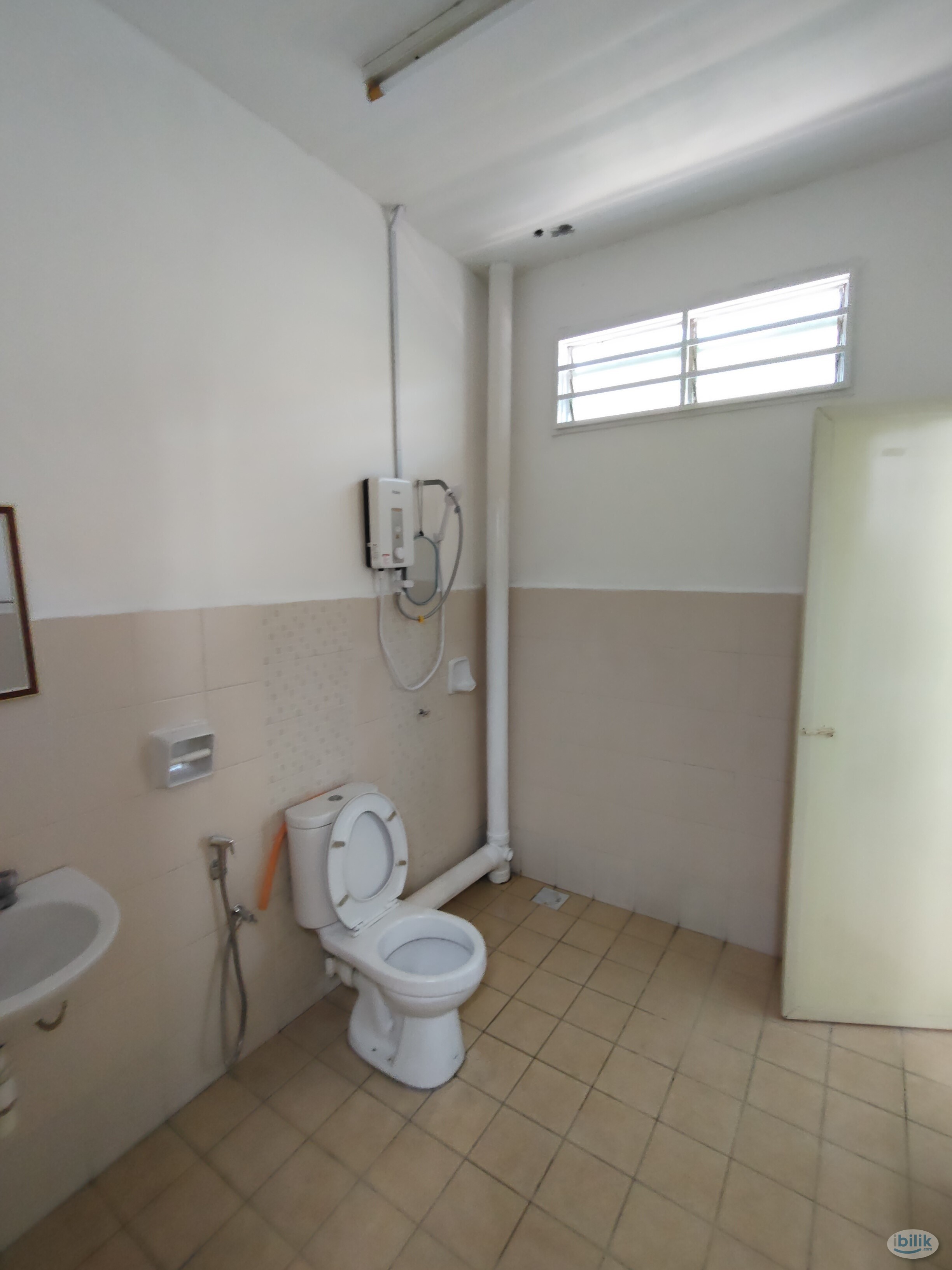 Master Room at Taman Limbungan Indah, Butterworth - Image 2