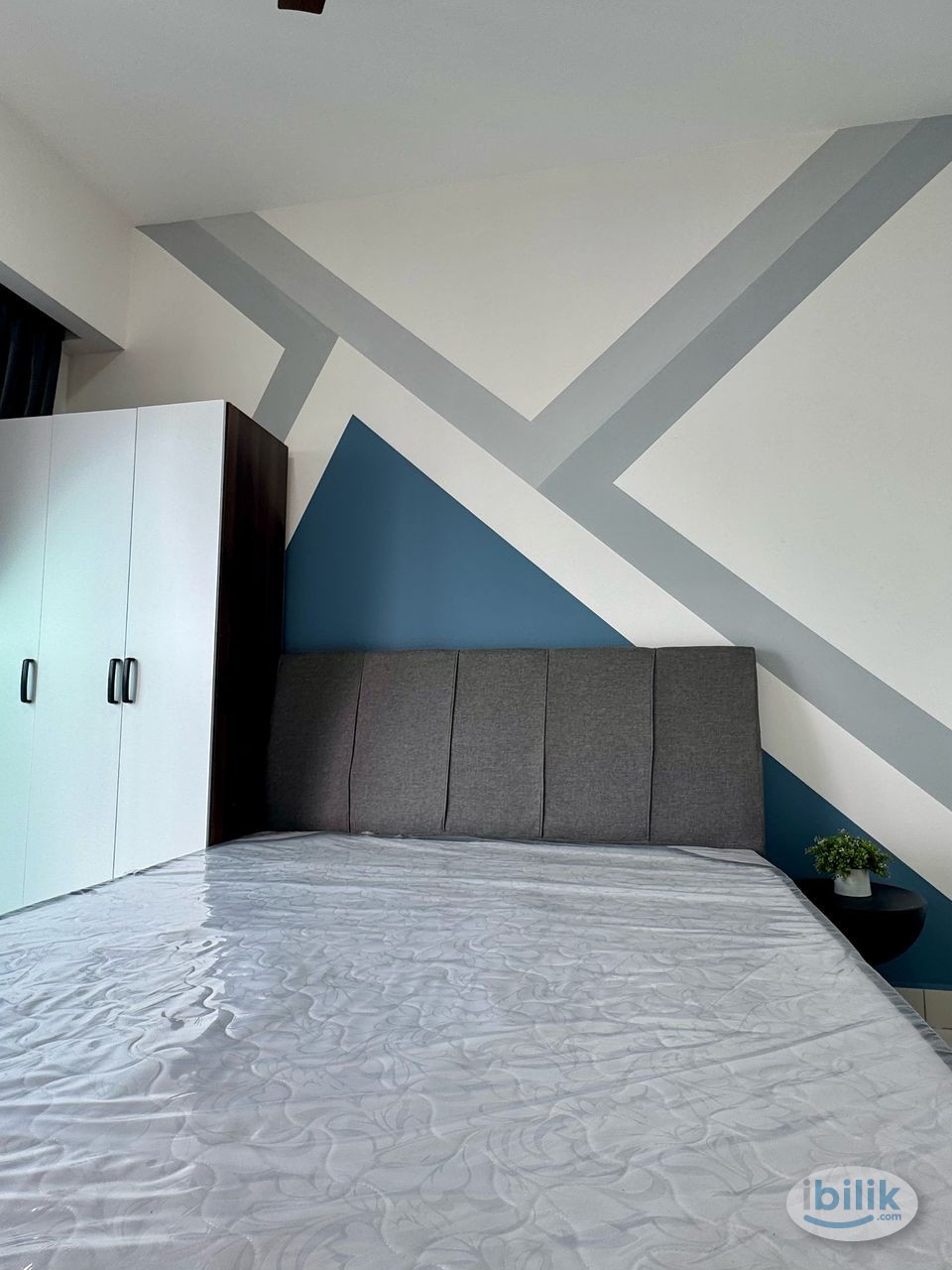 ✨NEW CONDO NEAR EduMetro, USJ 1, Subang 🎯Premium 📍 Medium Room Fully Furnished @ NEW 10” Mattress Aircond Wardrobe Table - Image 1