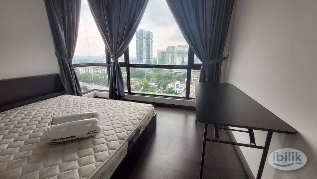 SKS Pavilion, Johor Bahru – Fully furnished master bedroom, walking distance to CIQ! - Image 4
